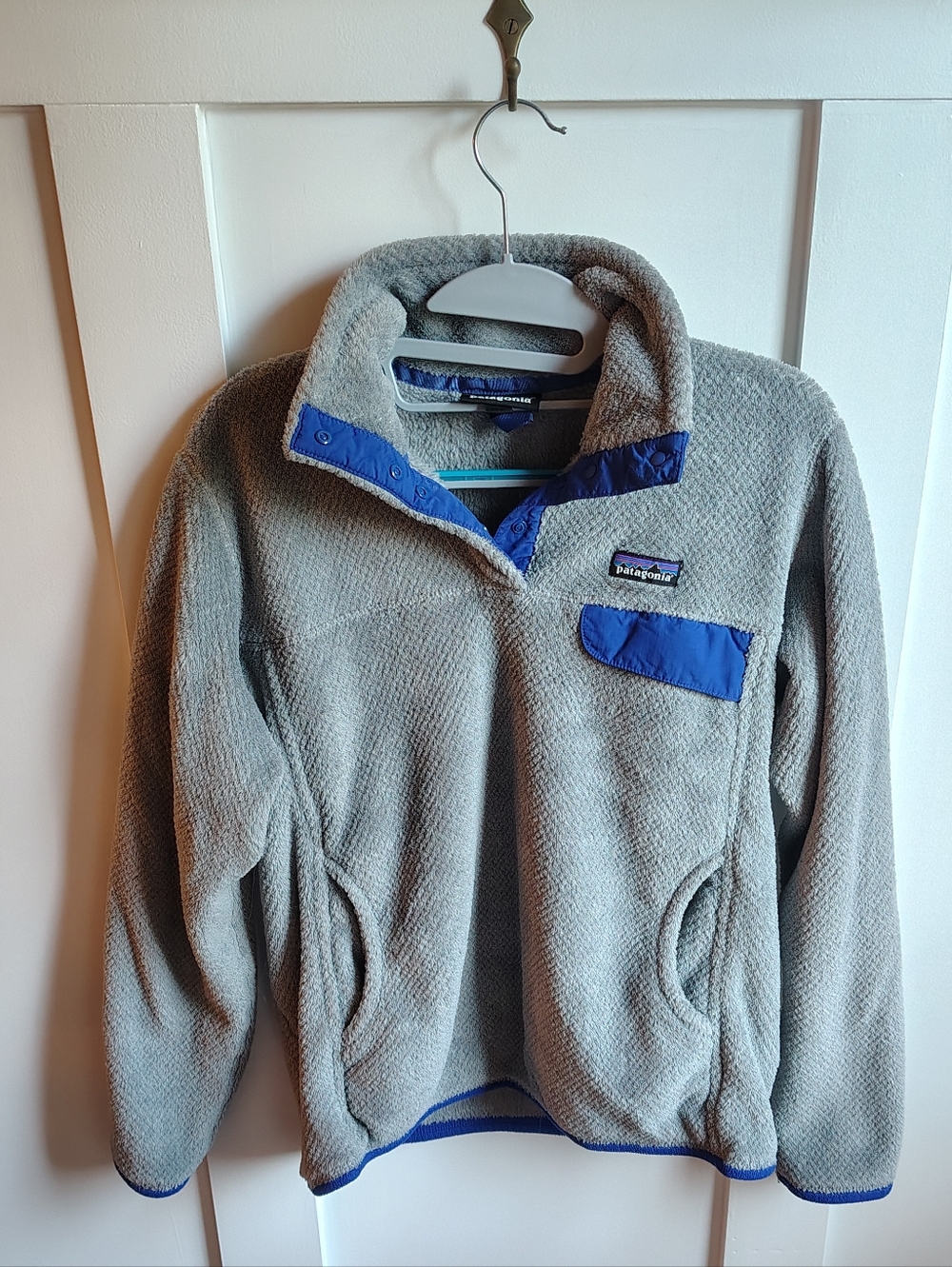 Patagonia Grey Fleece Pullover with Blue Trim